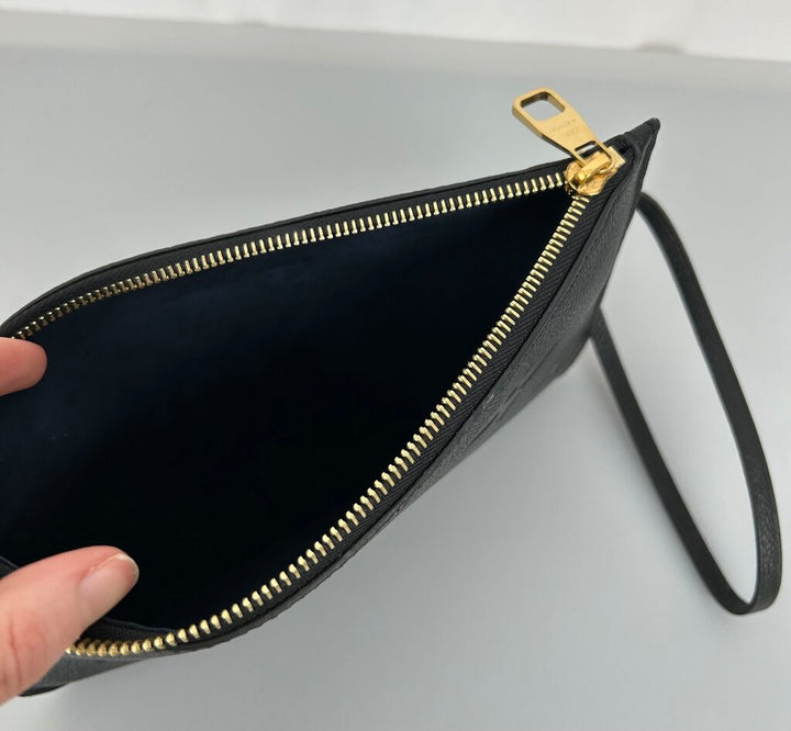 Louis Vuitton Neverfull pouch