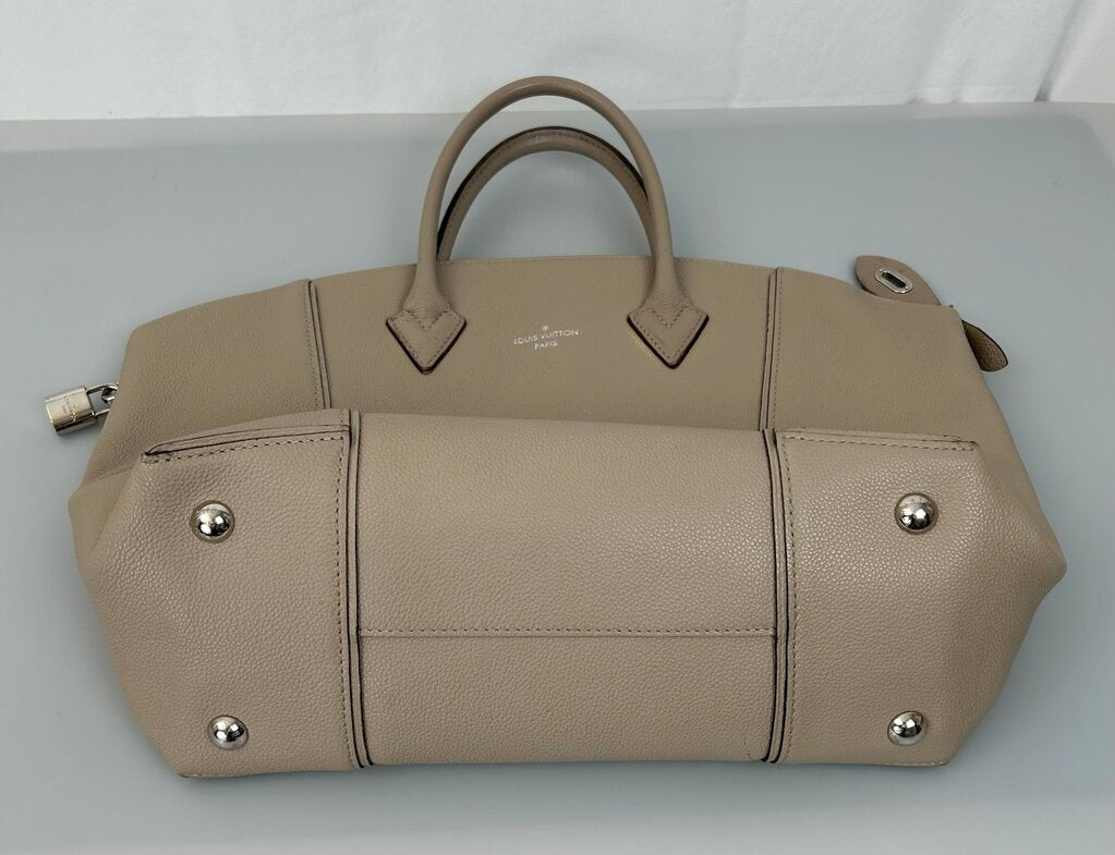 Louis Vuitton Soft Lockit MM