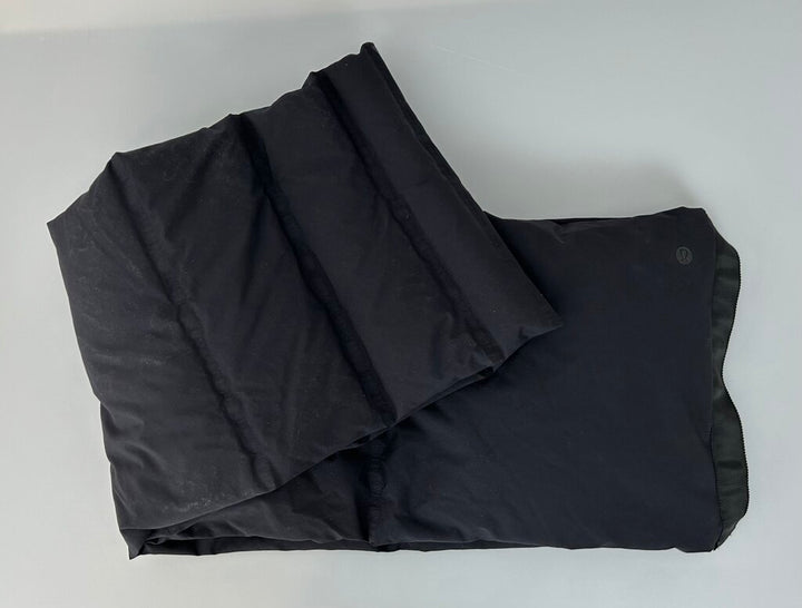 Lululemon "Pack in the Heat" down scarf