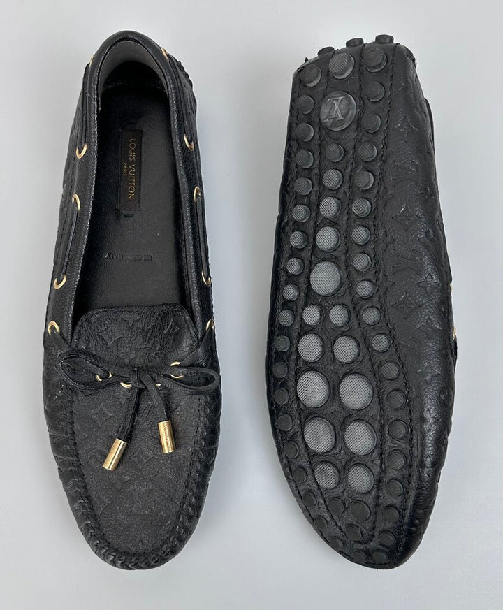 Louis Vuitton "Gloria" embossed logo driving moc loafer (size 7)