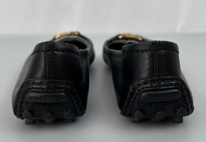Louis Vuitton leather gold logo ballet driving flat (size 6)