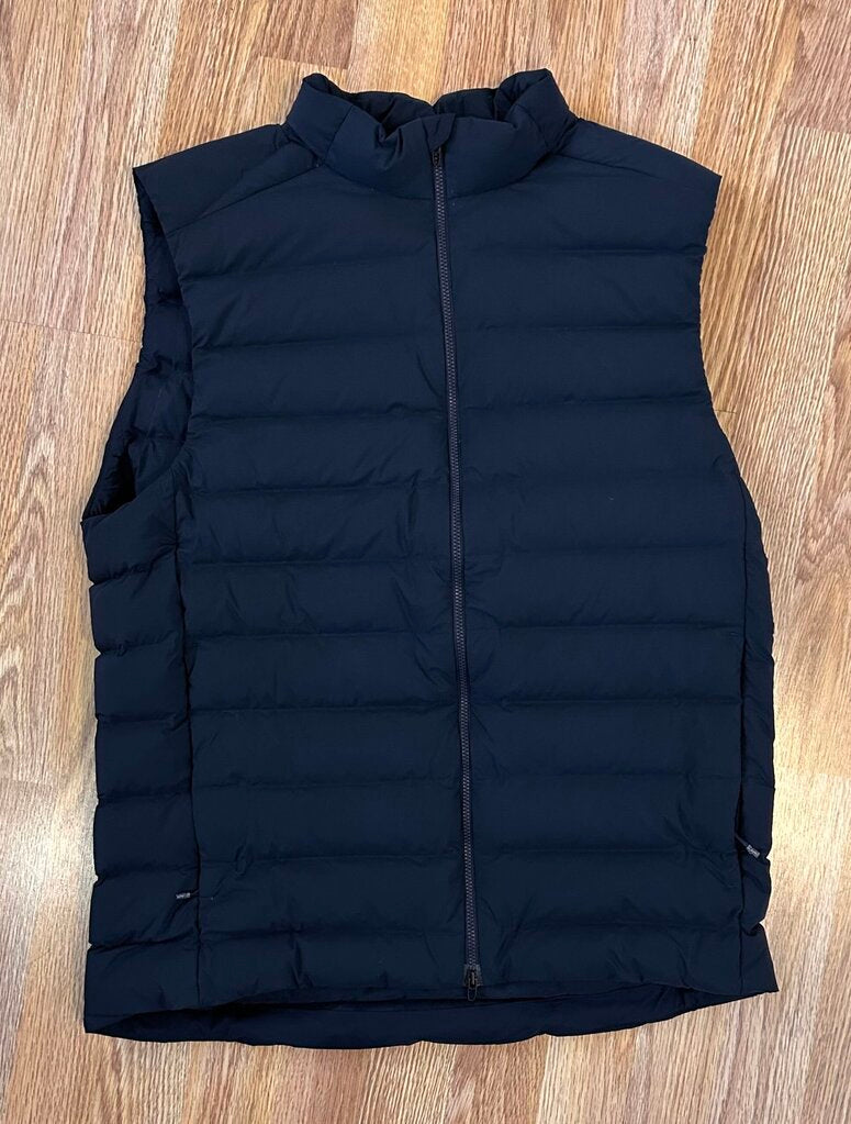 Lululemon "Navigation" down vest (S)
