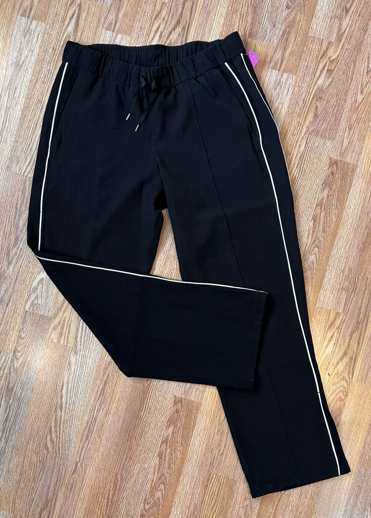 Lululemon "On The Right Track" Pant (size 10)