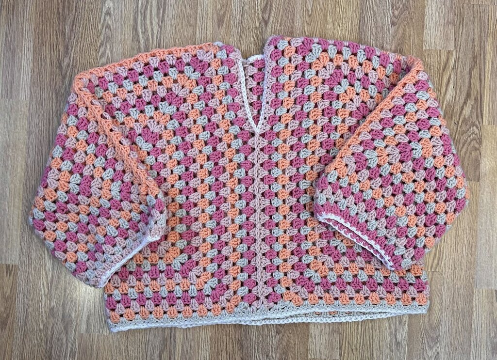 Sylvia Payne v-neck boxy crochet pullover (L)