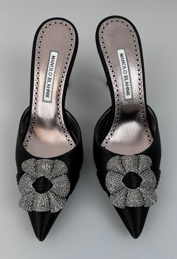 Manolo Blahnik Salvora 90 embellished mule (size 7.5)