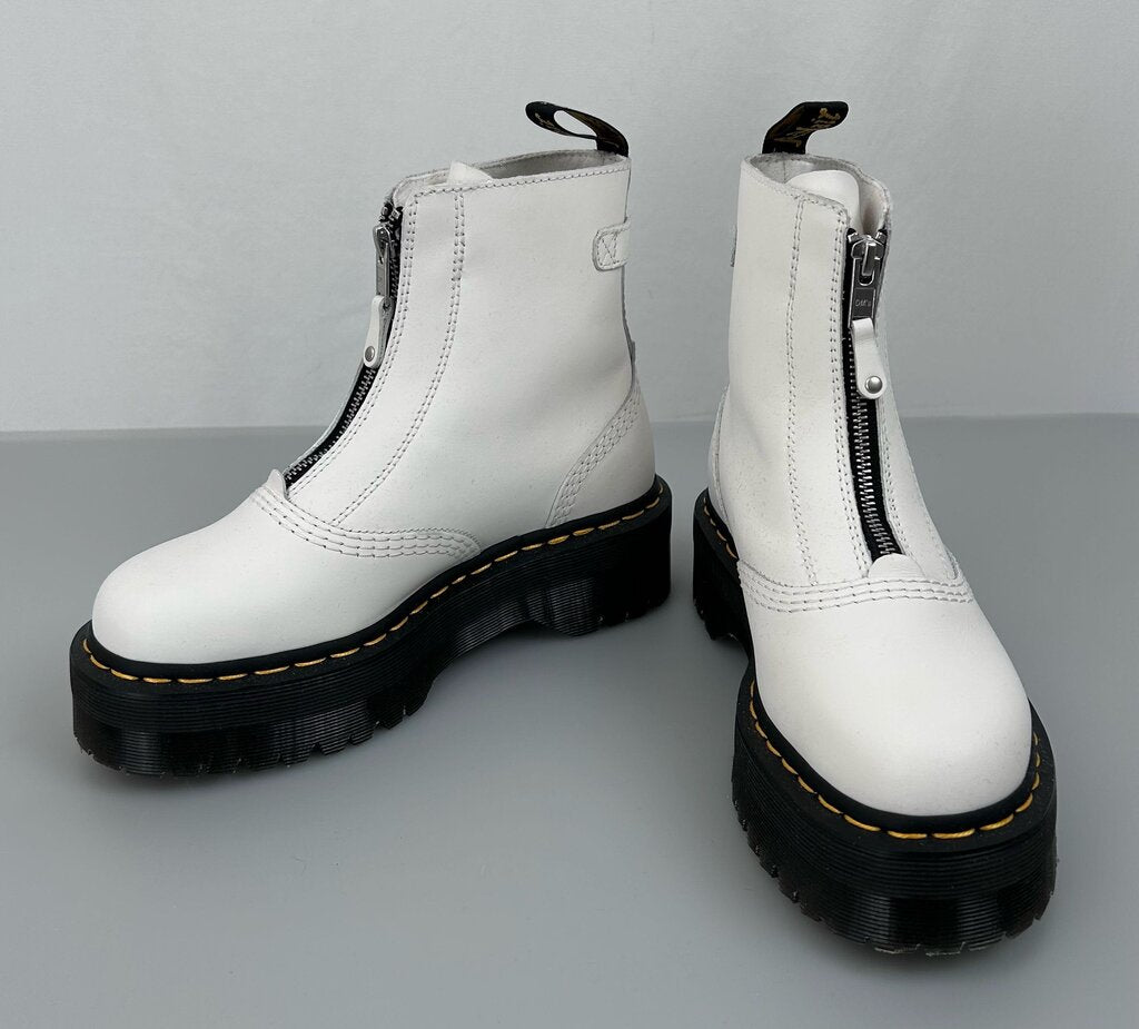 Dr. Martens zip up platform boot (size 7.5)