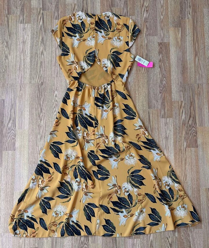 Babaton NWT "Lorence" floral midi dress (size 6)