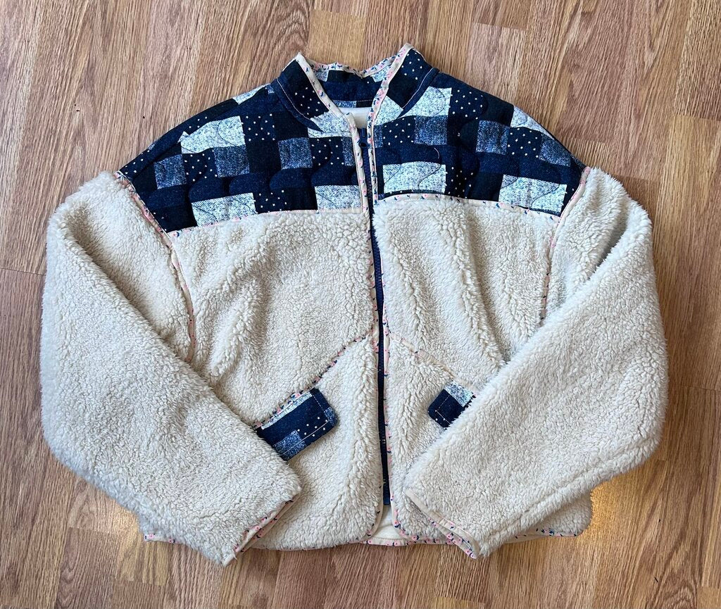 Urban Outfitters quilted teddy full zip jacket (S)