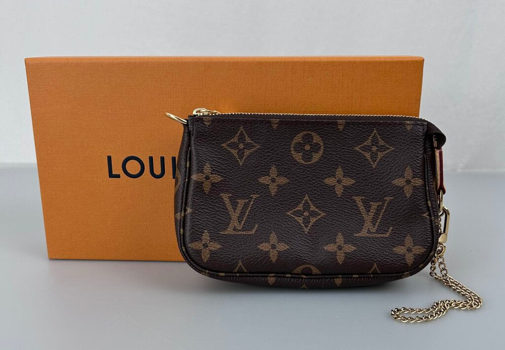Louis Vuitton Mini Pochette Accessoires