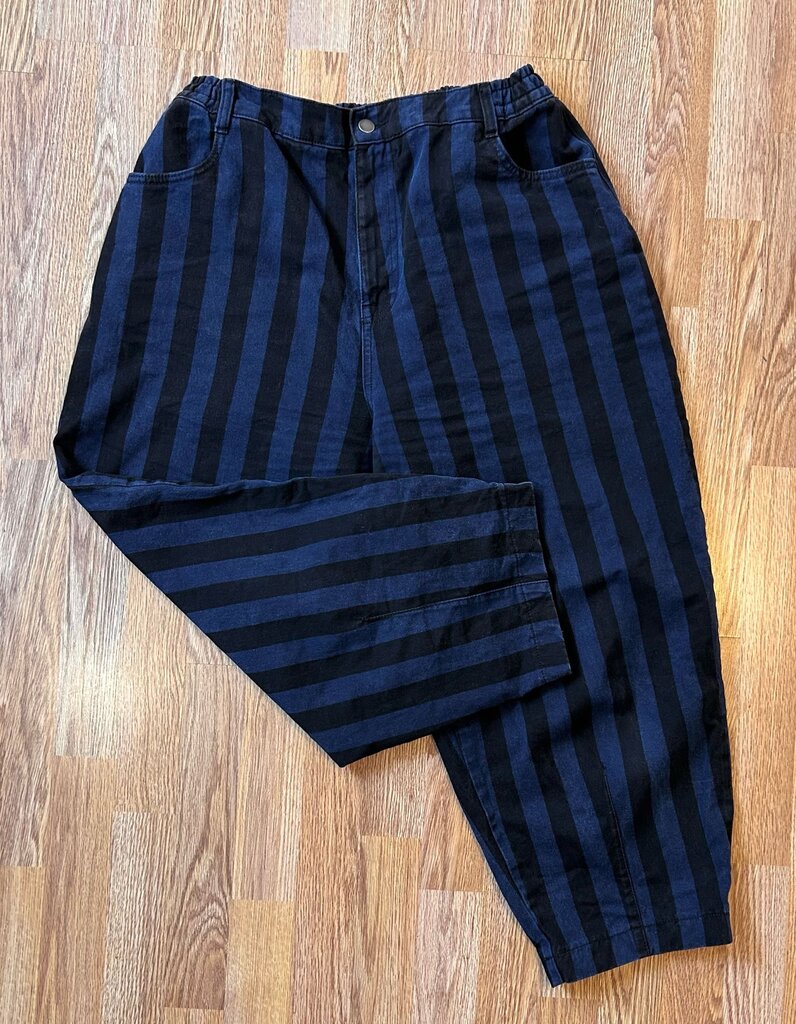 Beyond Nine "Remi" super wide barrel jean (L)