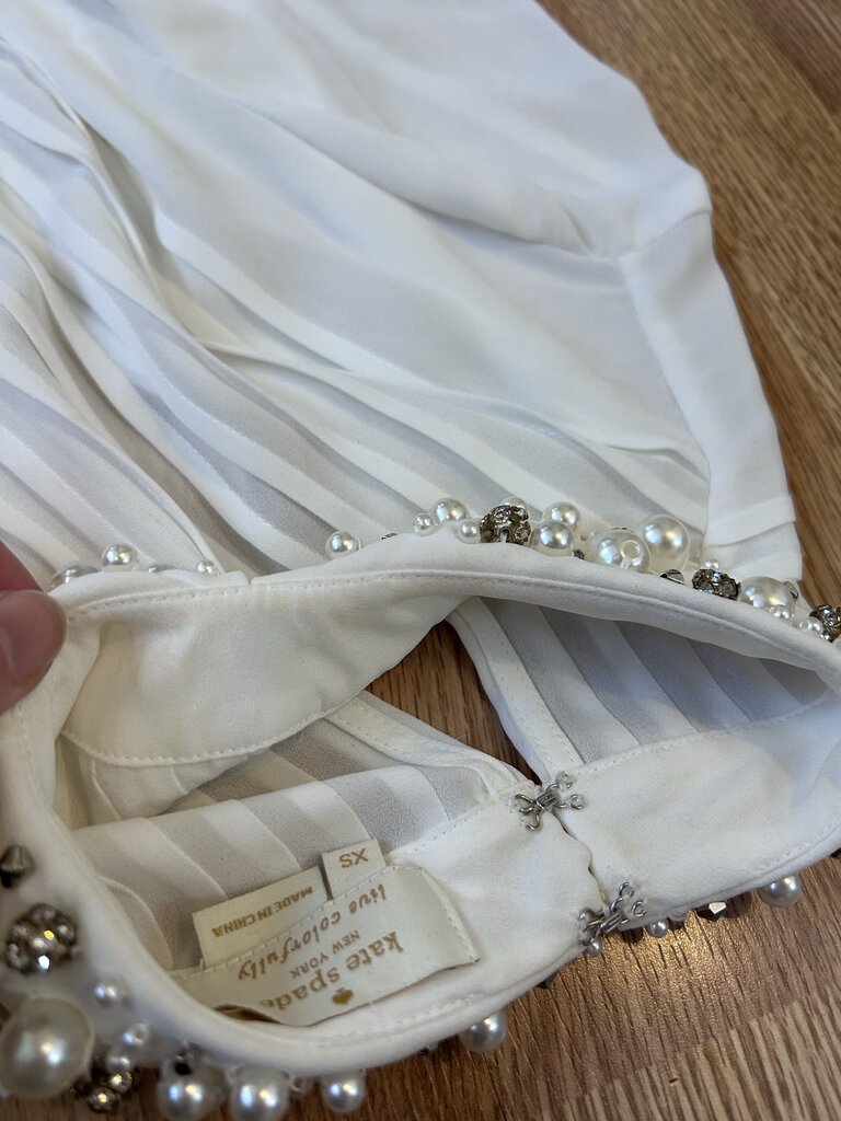 Kate Spade pearl collar plisse button down (XS)