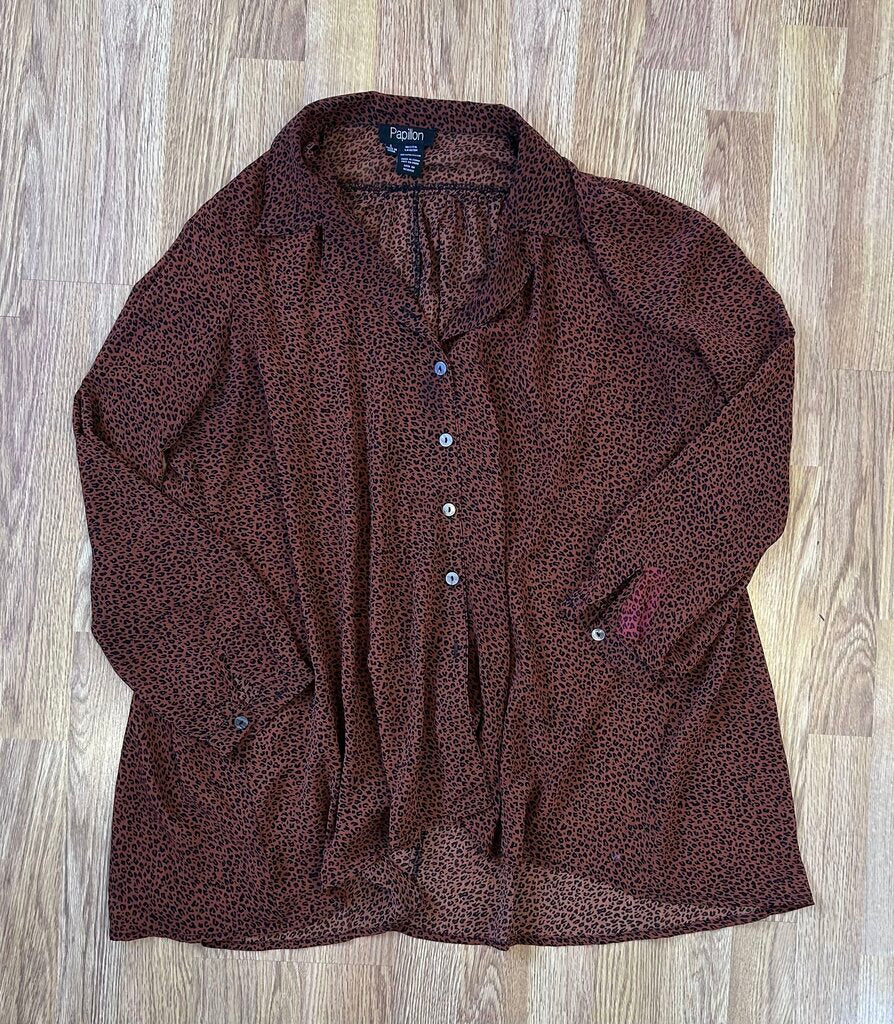 Papillon sheer cheetah print button down (L)