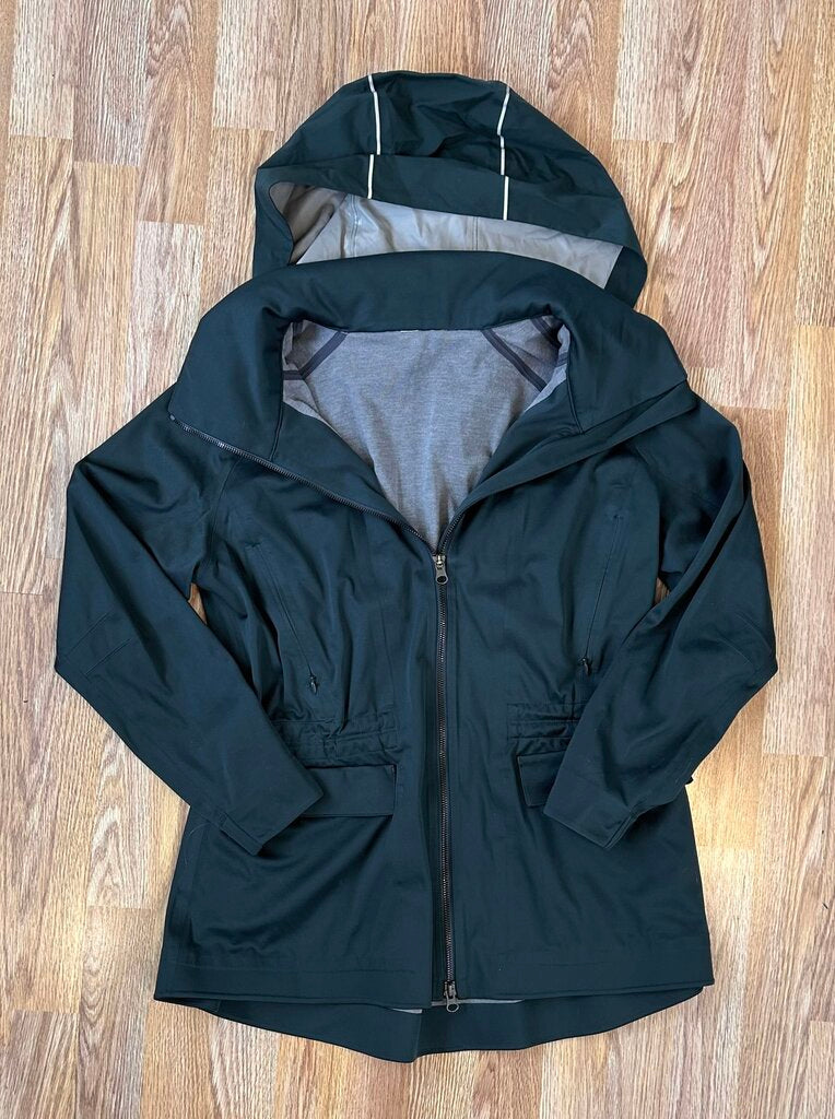 Lululemon cinch waist hooded jacket (size 6)