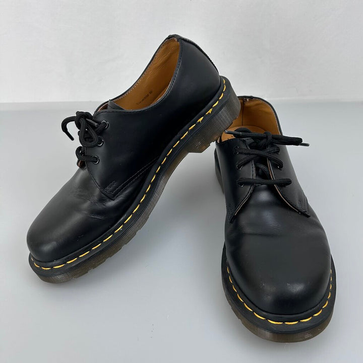 Dr. Martens classic leather oxford (size 9)