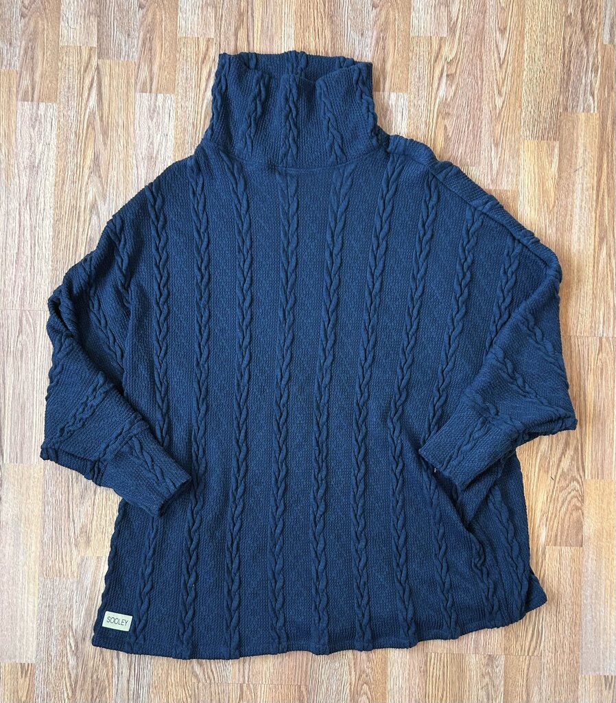 Sooley oversized cableknit cowl neck pullover (L/XL)