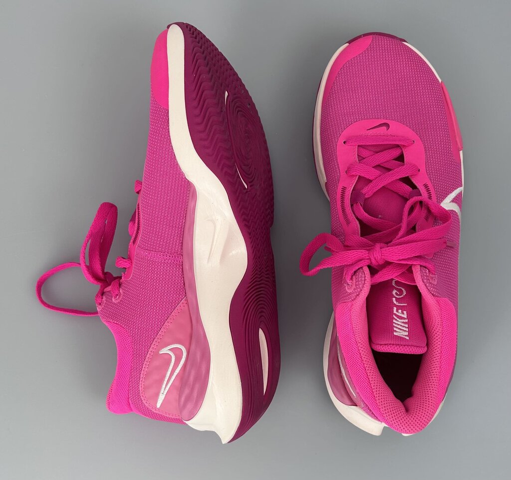 Nike Elevate 3 Renew sneaker (size 11)
