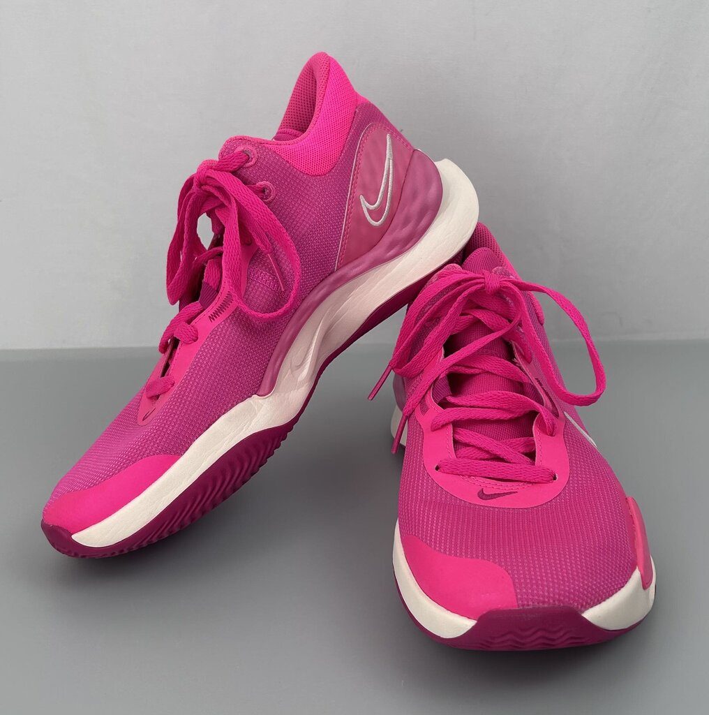 Nike Elevate 3 Renew sneaker (size 11)