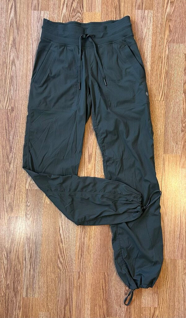 Lululemon Dance Studio Jogger (size 4)