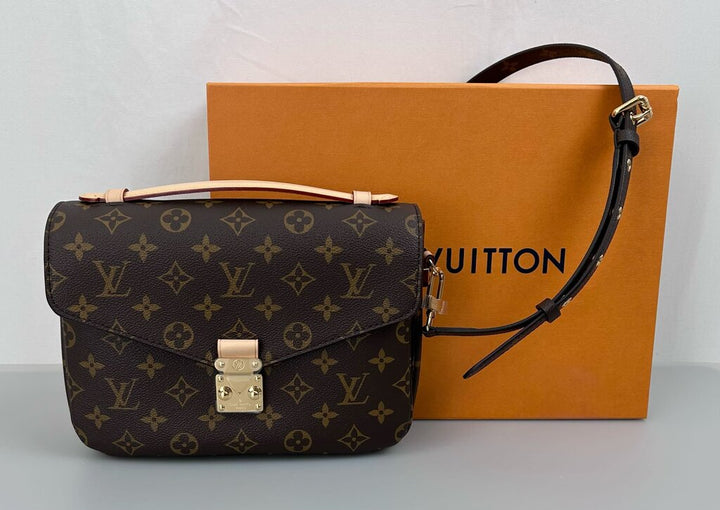 Louis Vuitton NWB Pochette Metis