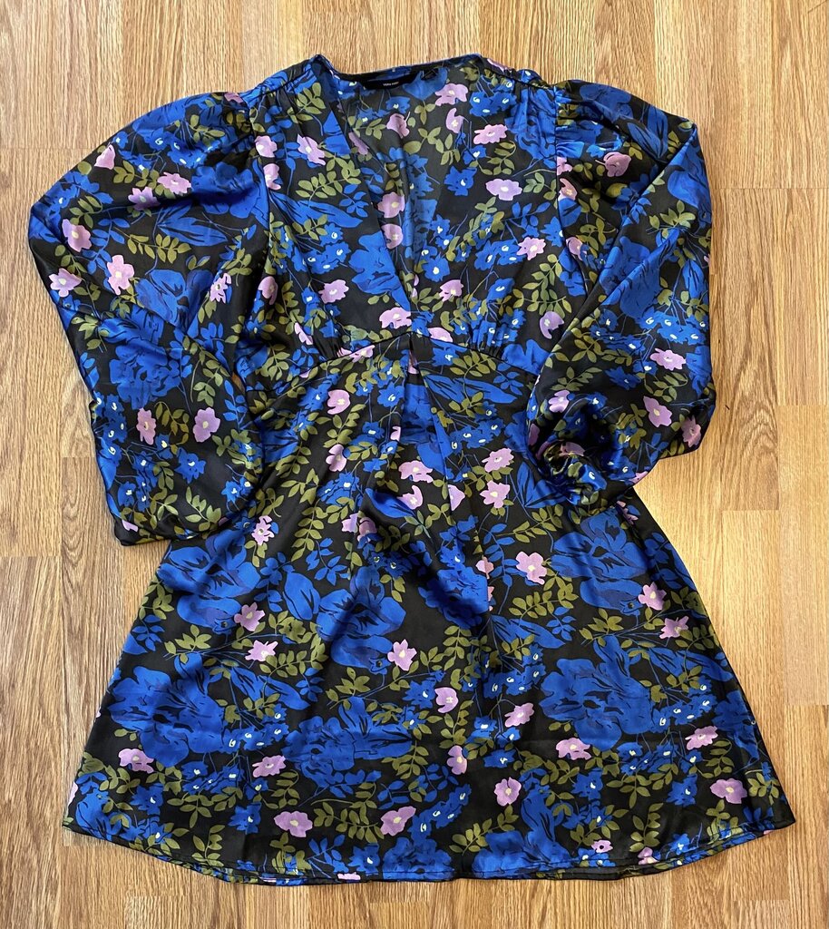 Vero Moda silky puff sleeve v-neck minidress (M)