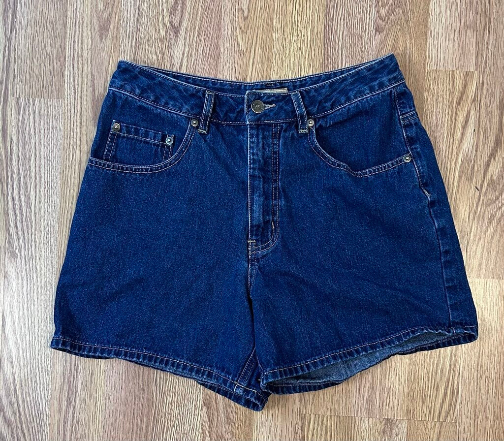 Cotton Ginny mid rise camp denim short (size 28)