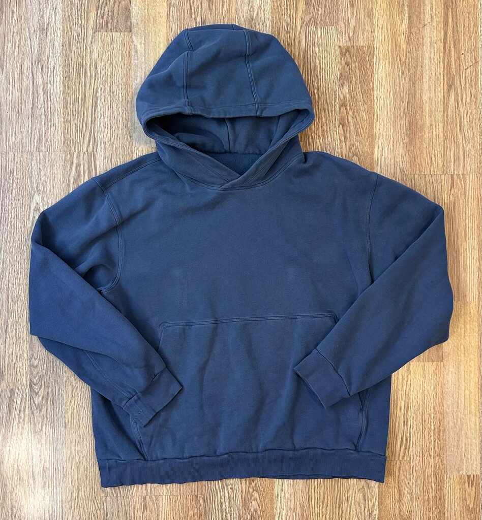 Lululemon classic fleece front pocket hoodie (L)