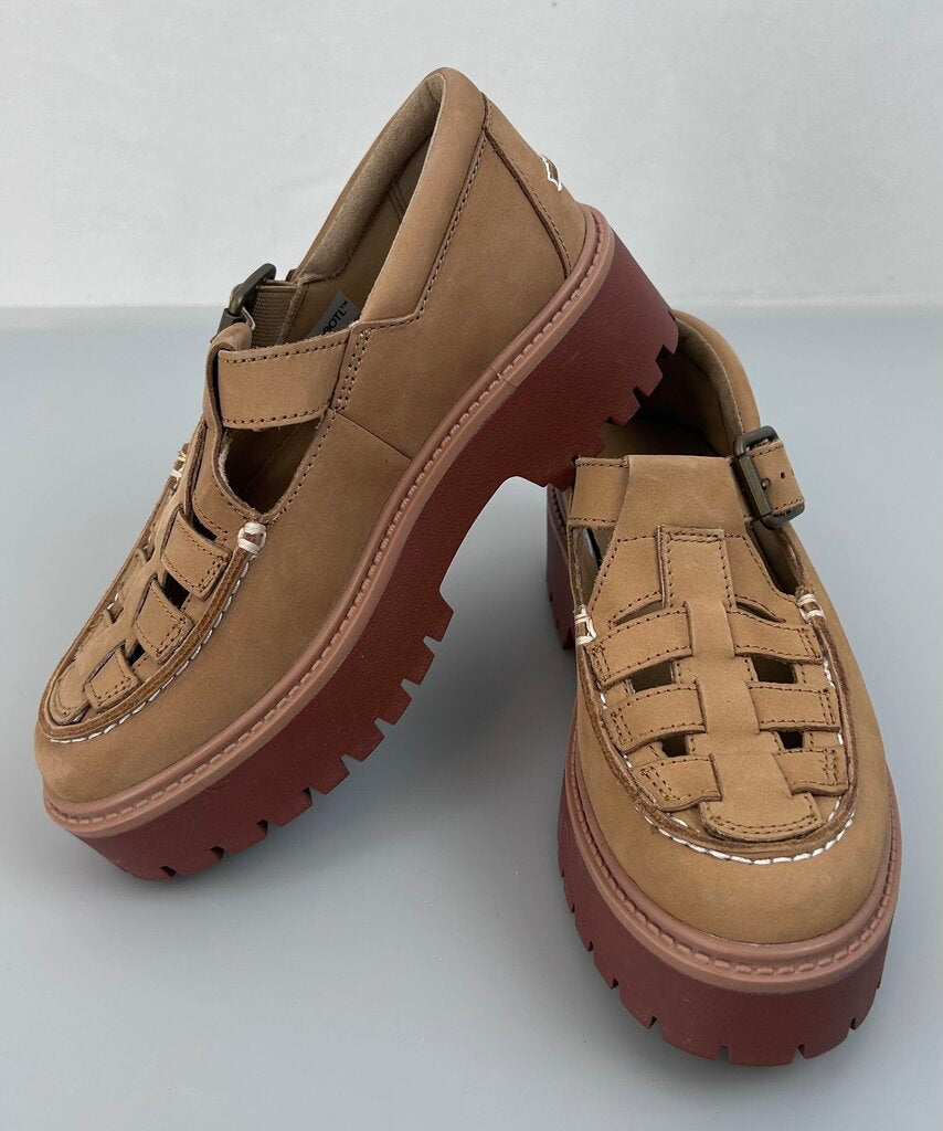 Timberlands stone street woven buckle platform (size 6)