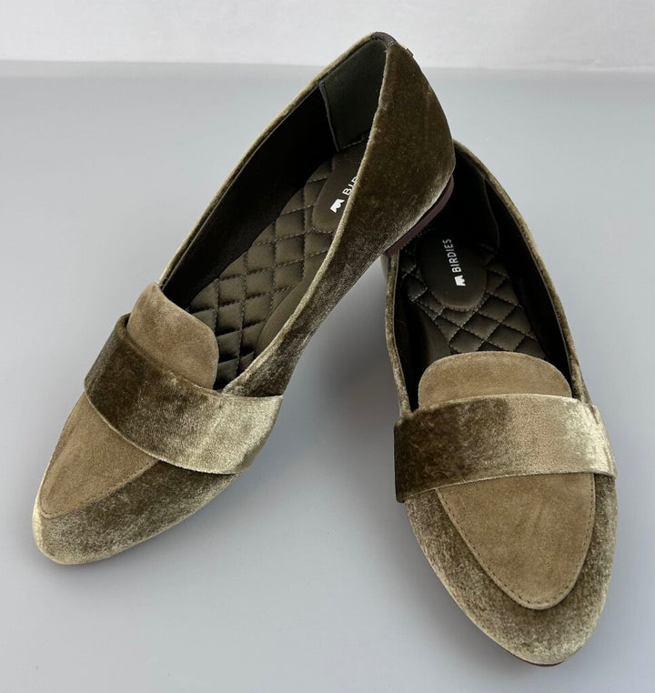 Birdies velvet slip-on loafer (size 6)