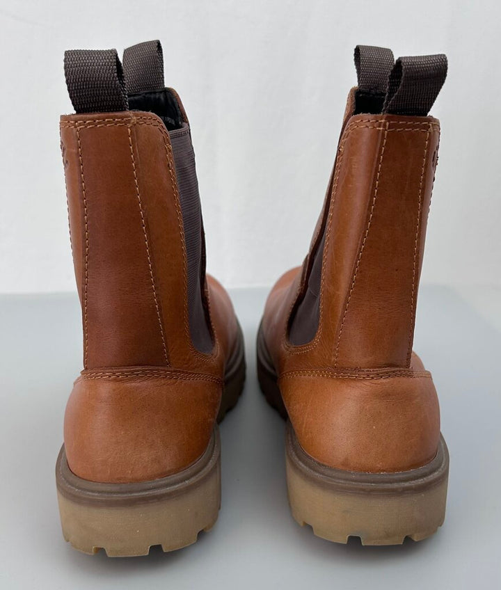 ECCO lug sole pull-on chelsea boot (size 11)