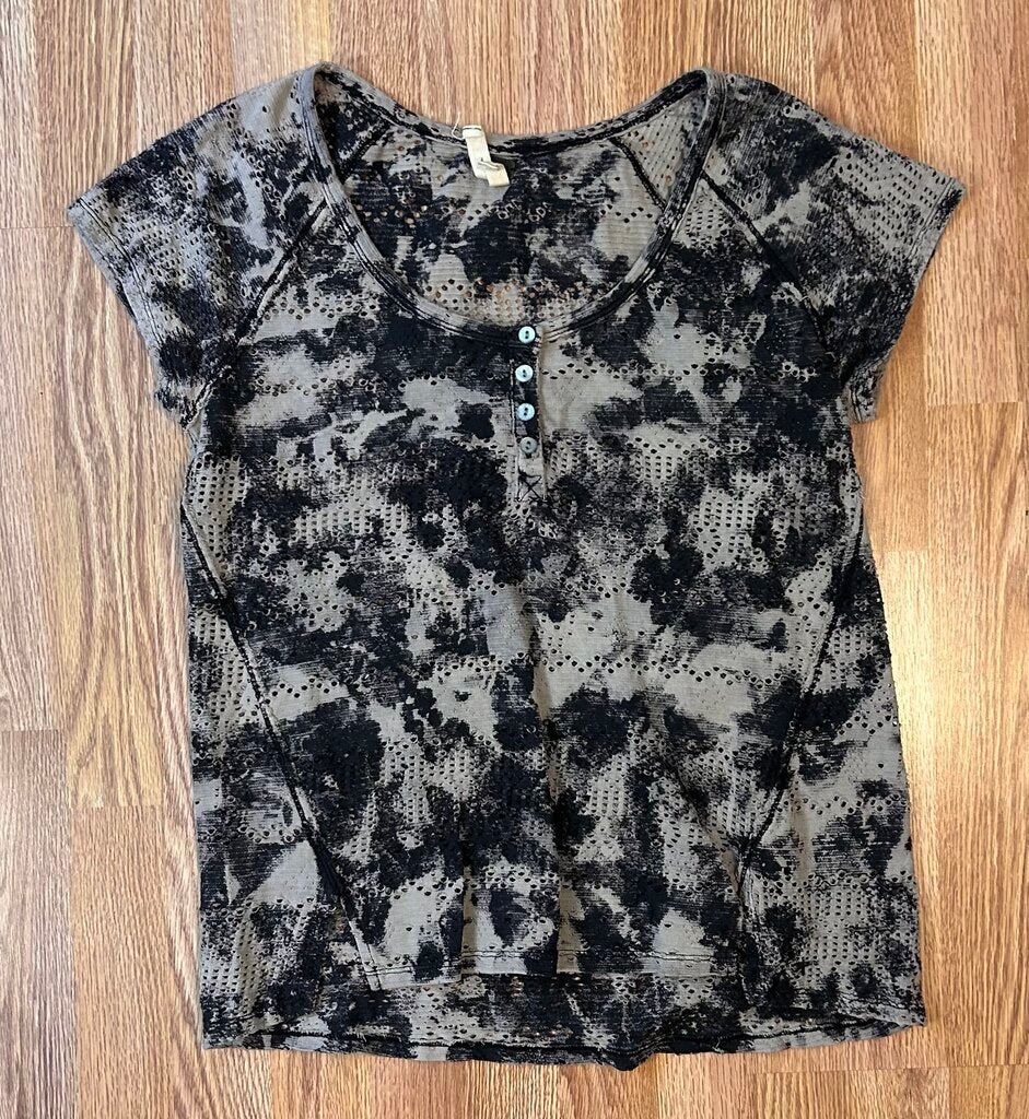 We The Free eyelet print tee (M)