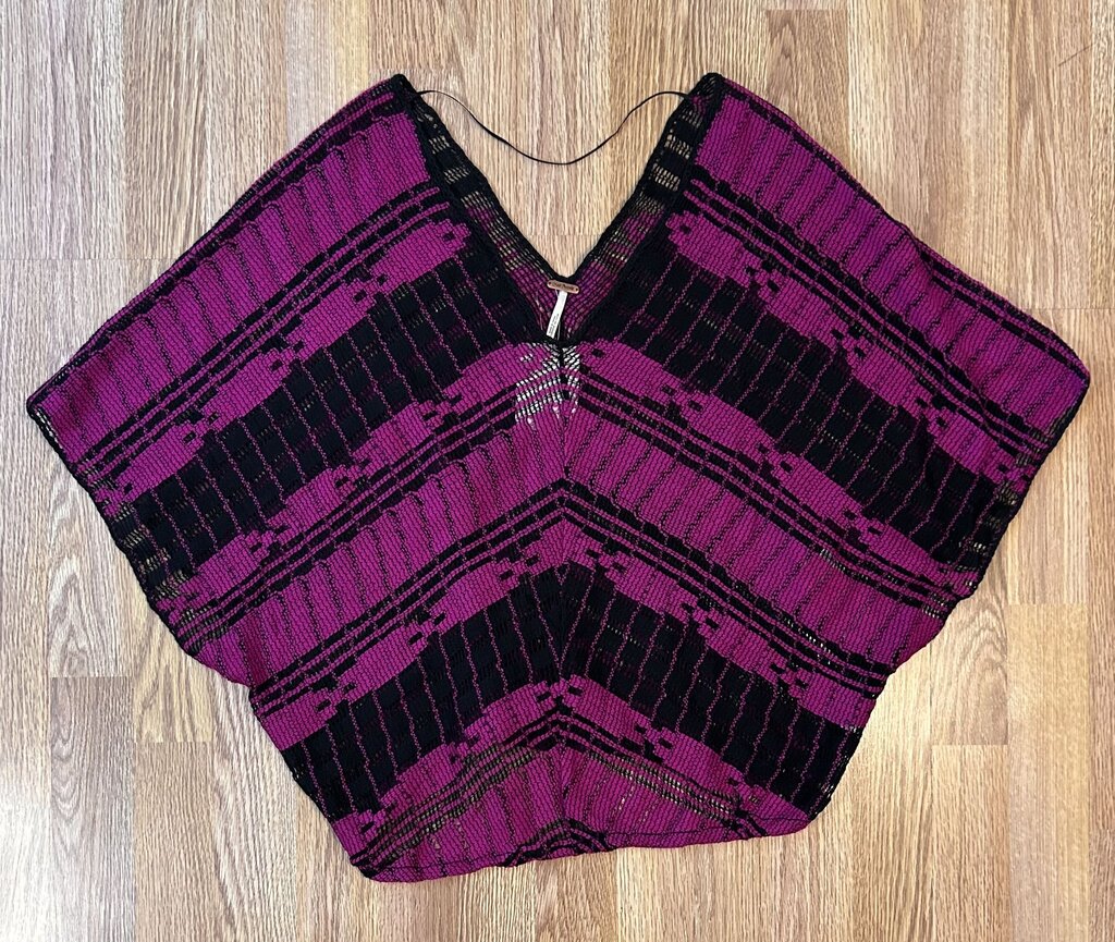 Free People NWT chevron v-neck batwing top (M)