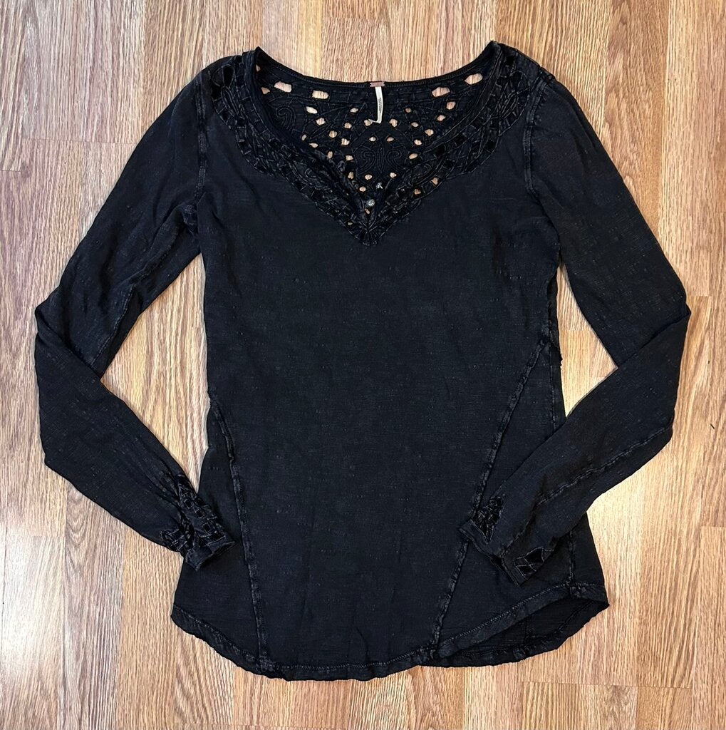 Free People NWT lace trimmed henley tee (L)