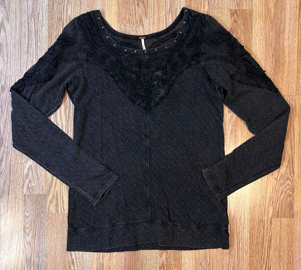 Free People NWT stud trimmed round neck lace tee (L)