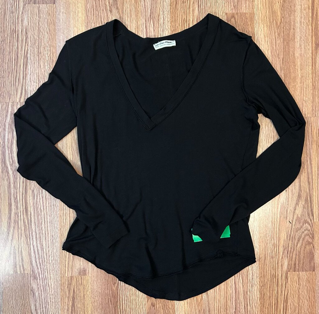 We The Free v-neck long sleeve tee (XS)