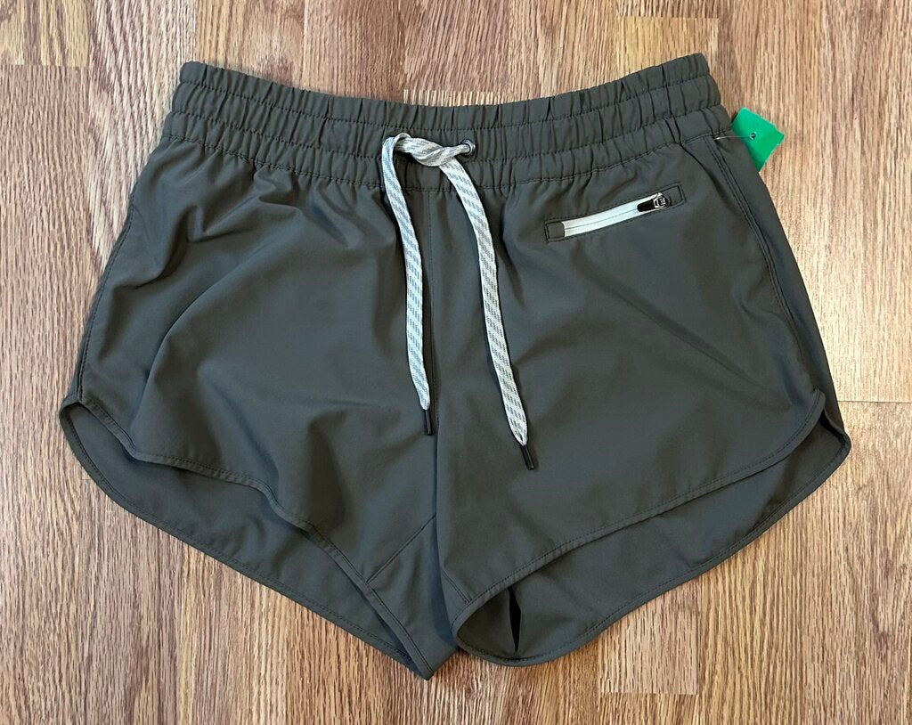 Vuori "Clementine" running shorts (S)