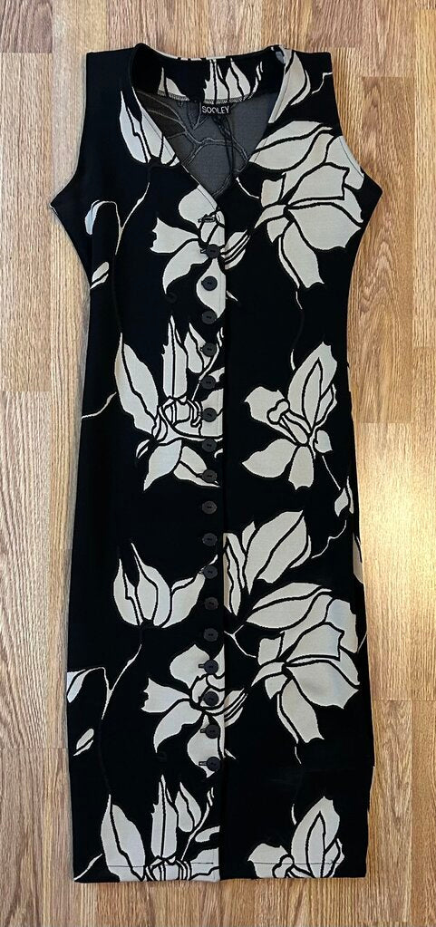 Sooley NWT "Billy" button front floral midi dress (S)