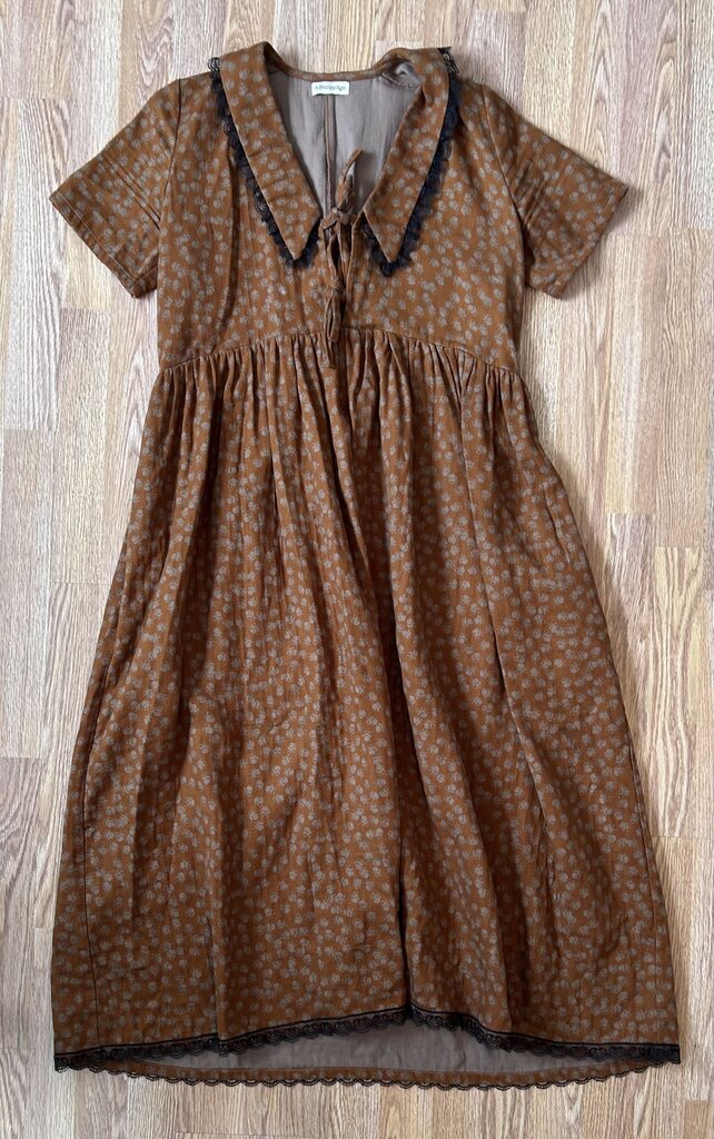 A Bronze Age (Canada) lace collar prairecore maxi dress (XL)