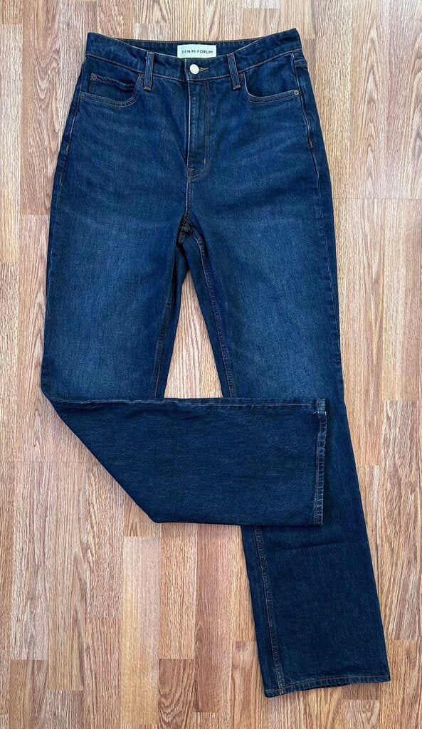 Denim Forum (Aritzia) '90s Nina' High Rise Straight jean (size 29)