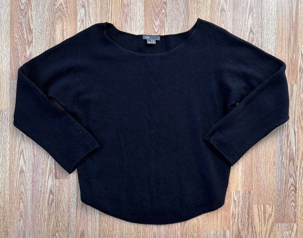 Vince round hem cashmere sweater (M)