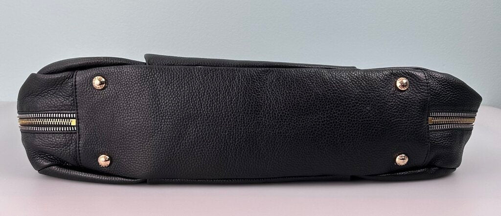 Prada daino pebbled leather zipper detail hobo bag