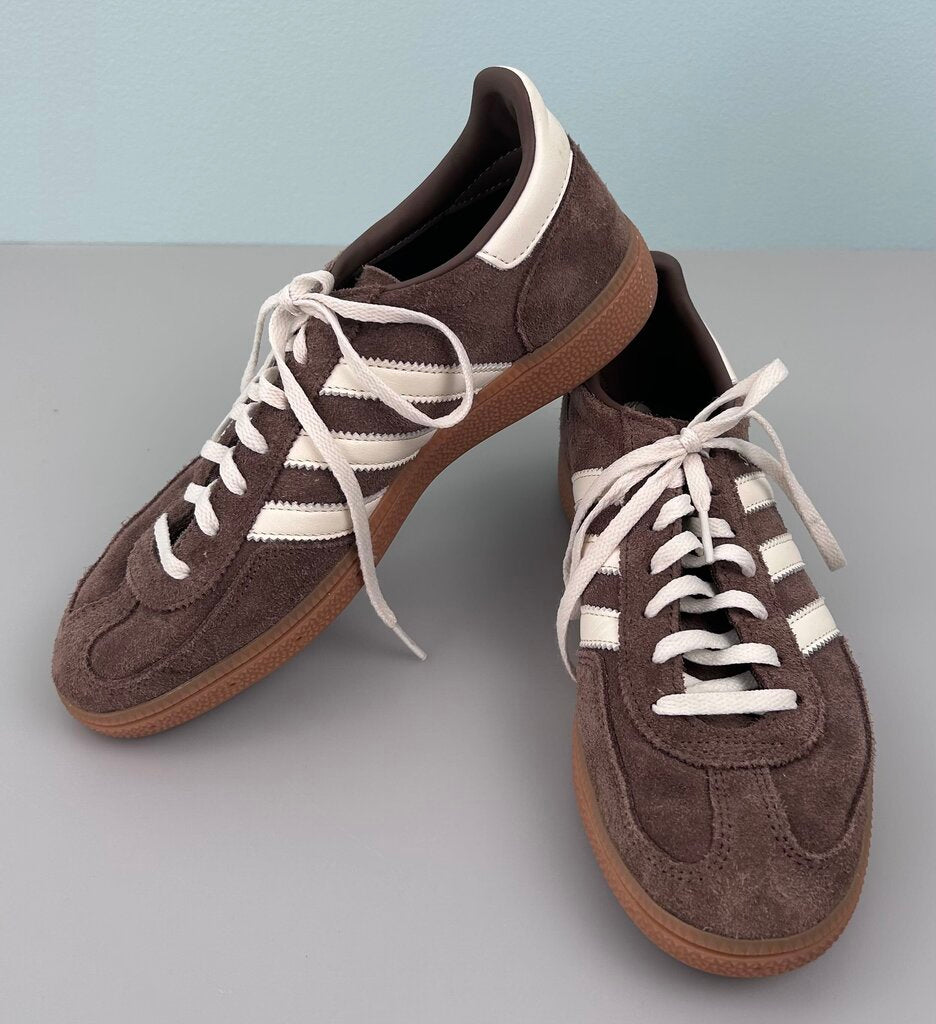 Adidas suede handball spezial sneaker (size 8.5-9)