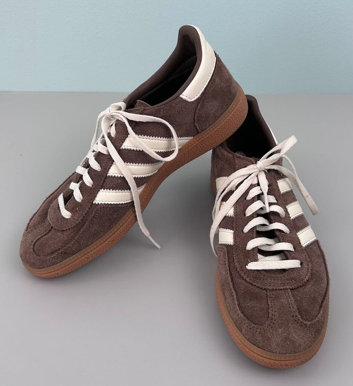 Adidas suede handball spezial sneaker (size 8.5-9)