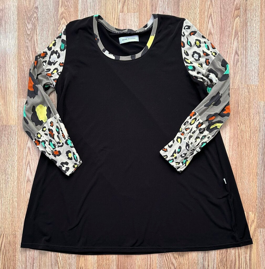 Melanie Jacqueline leopard print sleeve swing tunic (L)