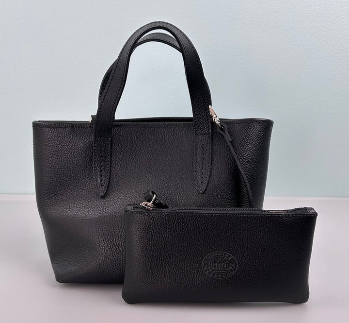Roots NWOT Cervino leather Carryall Tote with pouch