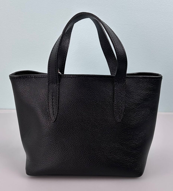 Roots NWOT Cervino leather Carryall Tote with pouch