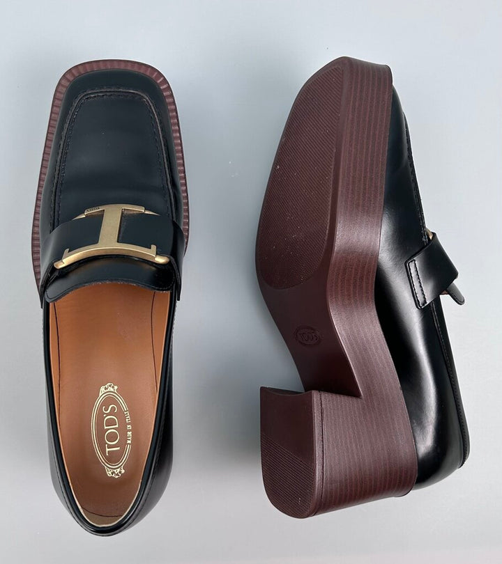 Tod's Gomma heeled leather loafer (size 6.5)