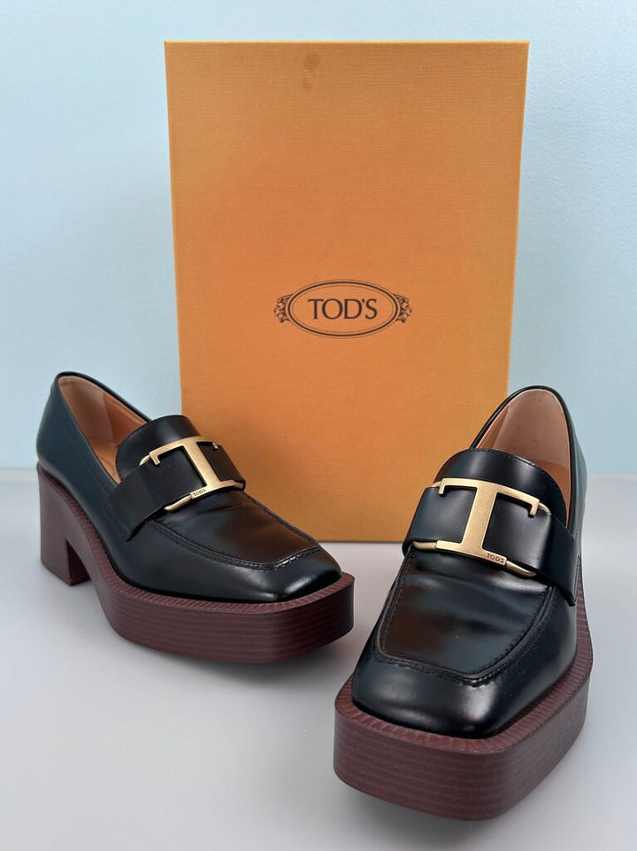 Tod's Gomma heeled leather loafer (size 6.5)