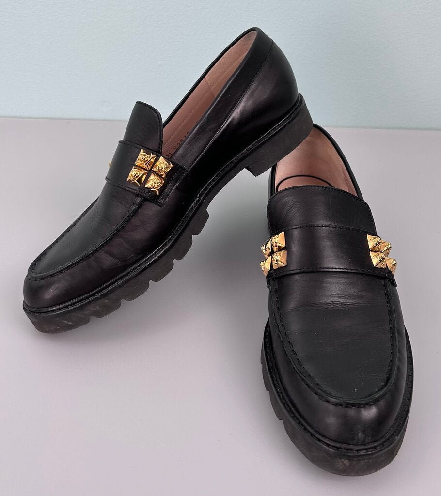 Stuart Weitzman gold detail leather loafer (size 9)