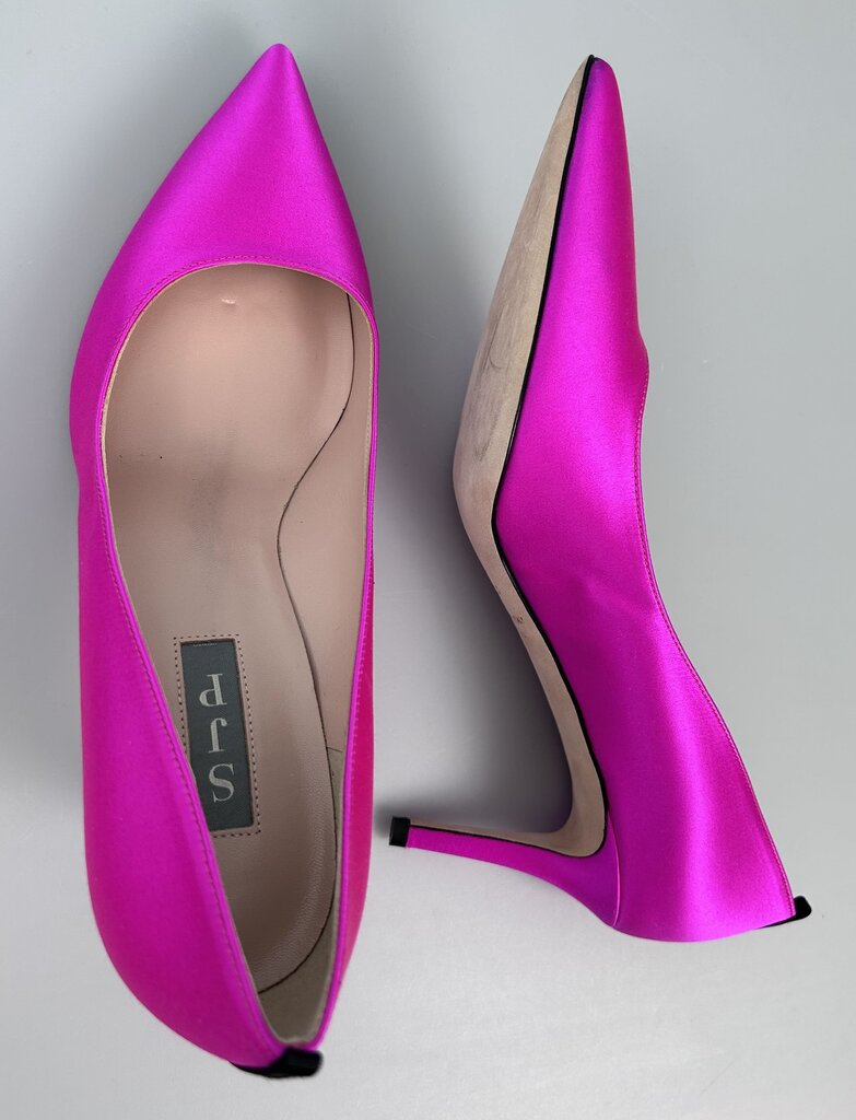 Sarah Jessica Parker Fawn 70 satin pumps (size 8.5)
