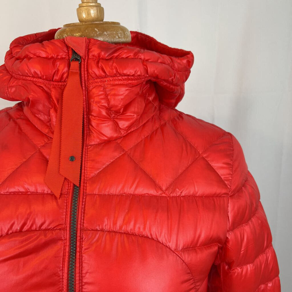 Lululemon light hooded packable down jacket size 6